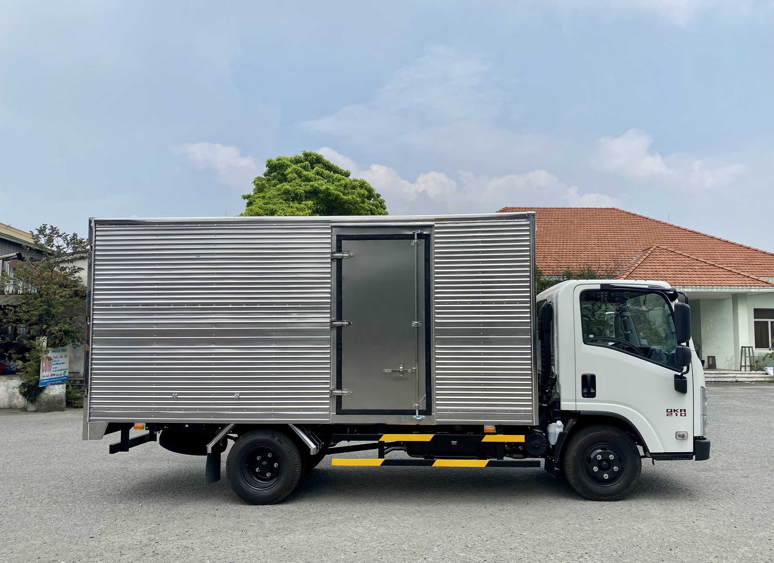 Xe Tải Isuzu QKR 1.9 Tấn Euro 5