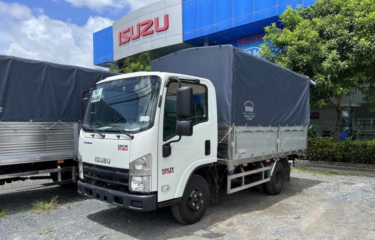 Xe Tải Isuzu 2.4 Tấn Euro 5: Phiên Bản Thùng Kín & Thùng Mui Bạt