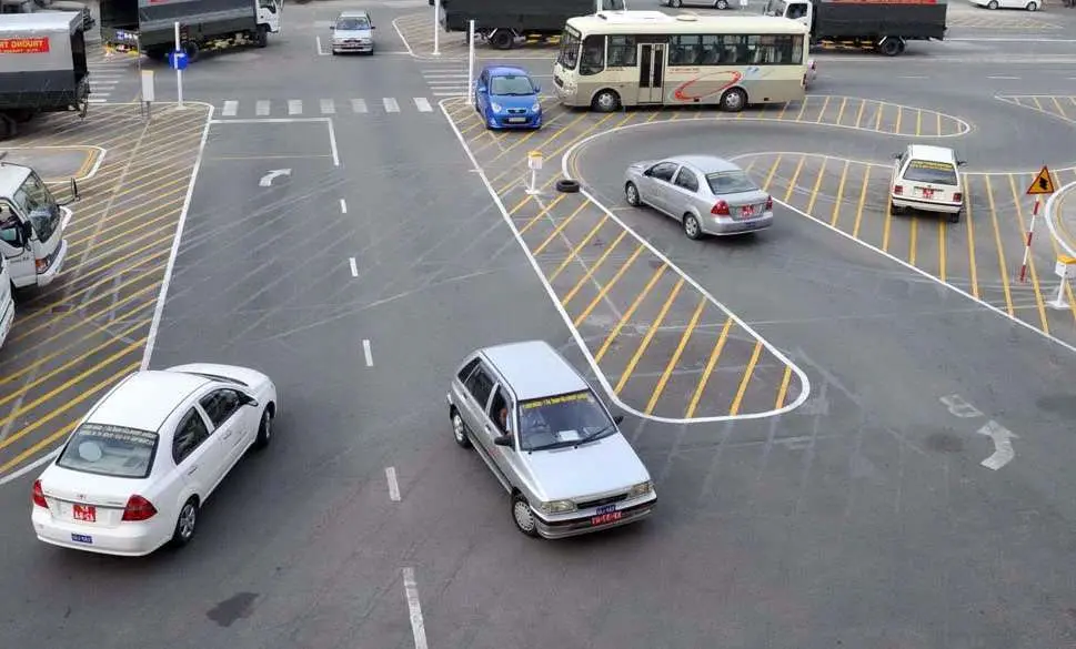 Mức Phạt Khi Bằng B2 Lái Xe Quá Tải Trọng Hoặc Lái Sai Hạng Xe - bằng b2 lái xe mấy tấn
