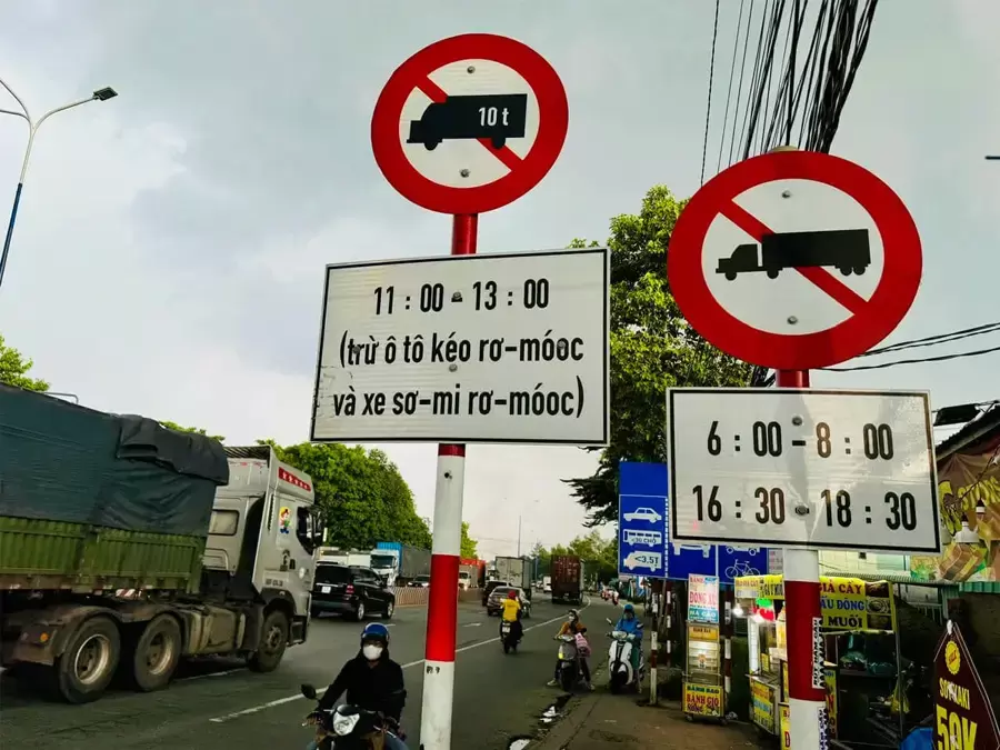 Tổng Quan Về Hệ Thống Biển Báo Cấm Xe Tải Tại Việt Nam - Biển Báo Cấm Xe Tải