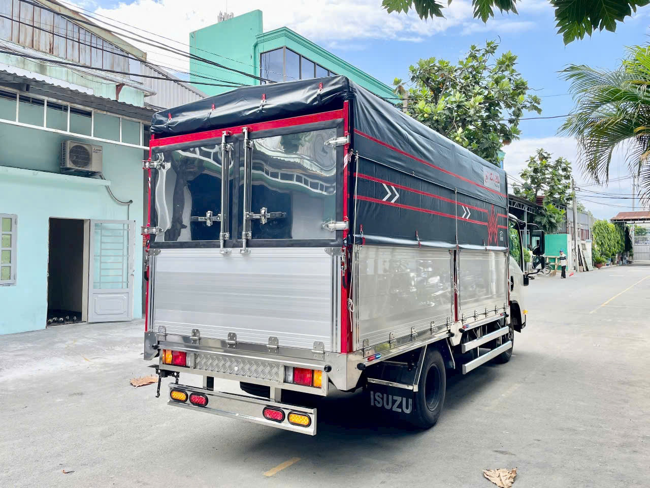 Động Cơ & Khả Năng Vận Hành - Xe Tải Isuzu 1T9 Bửng Nhôm