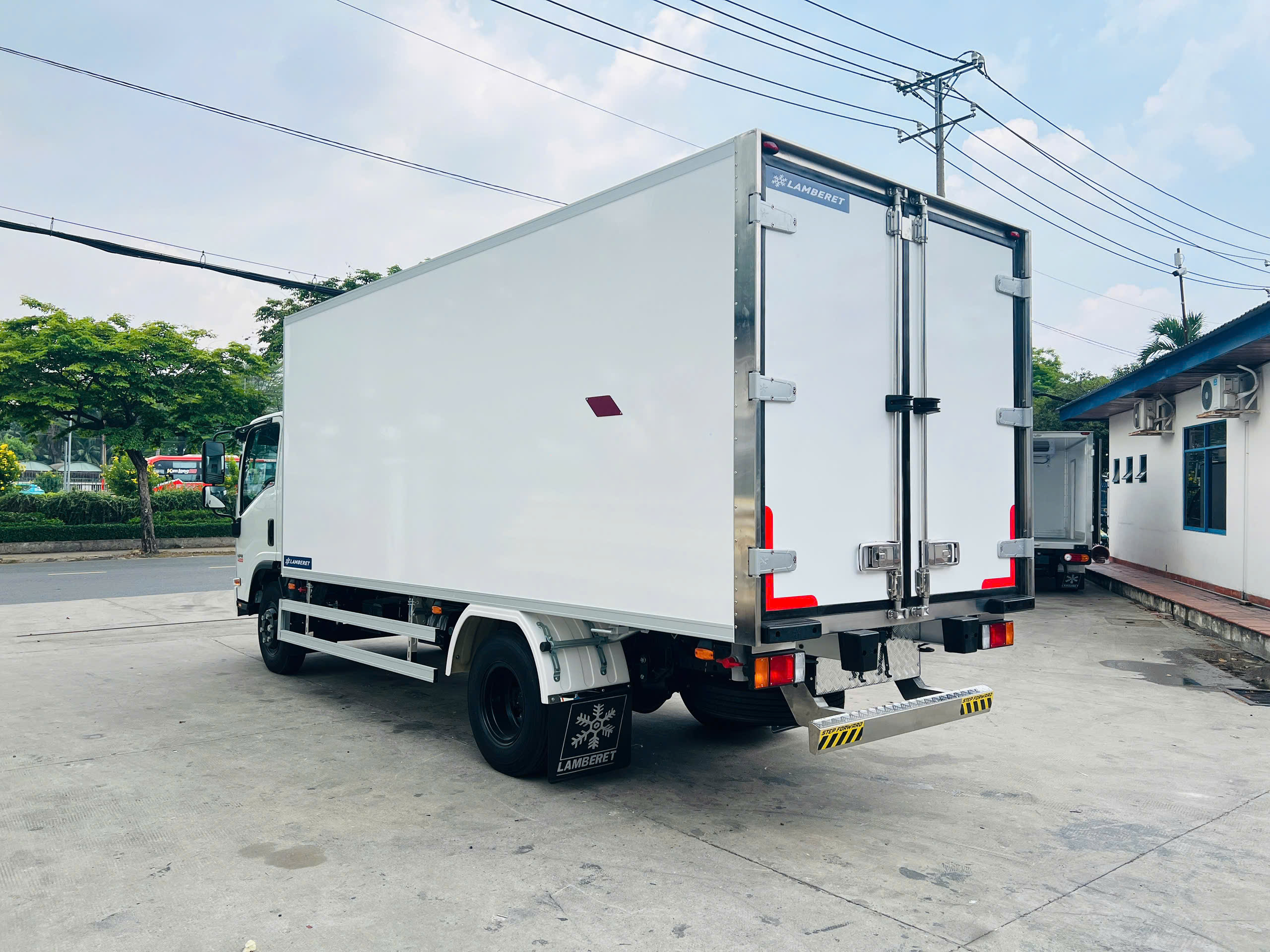 Động Cơ & Khả Năng Vận Hành - Xe Tải Isuzu 3T5 Thùng Đông Lạnh