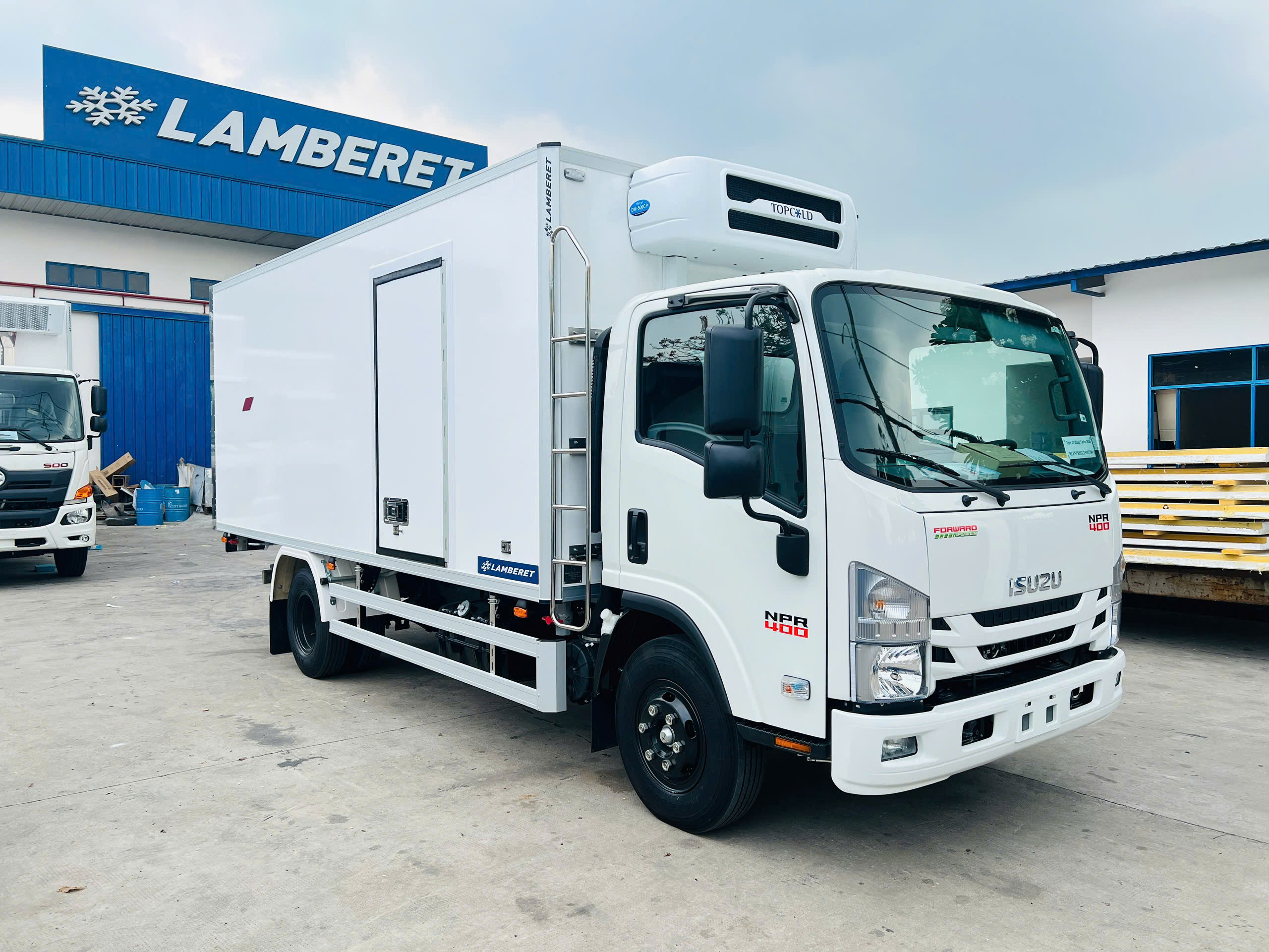 Đánh Giá Ưu Điểm & Ứng Dụng Của Xe Tải Isuzu 3T5 Thùng Đông Lạnh - Xe Tải Isuzu 3T5 Thùng Đông Lạnh