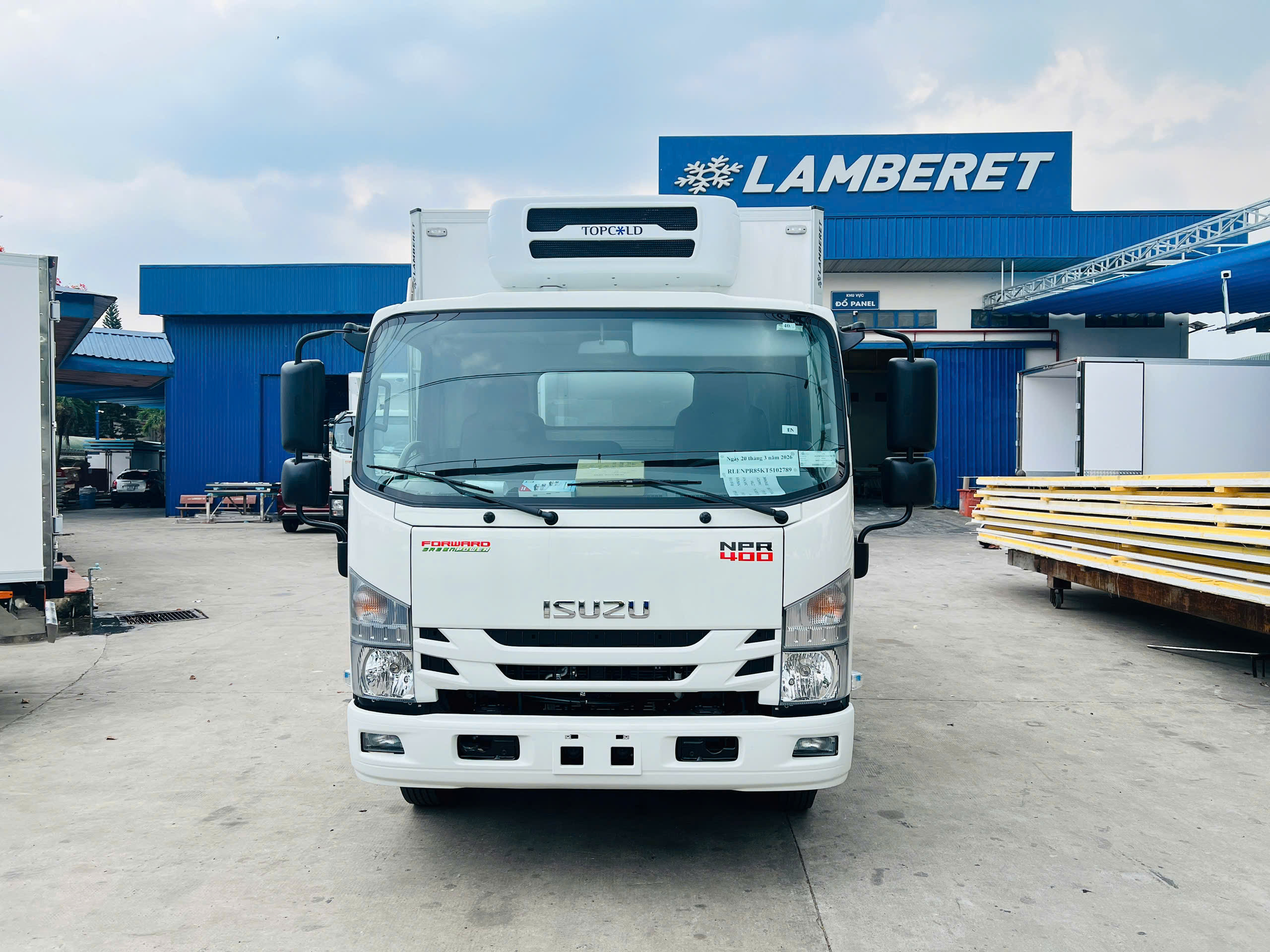 Xe Tải Isuzu 3T5 Thùng Đông Lạnh - Hình 8