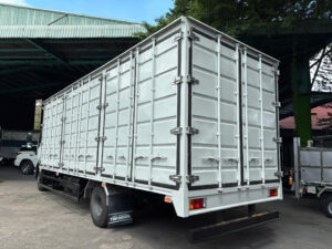 Xe TảI Isuzu FRR90N 6T2 - Hình 3